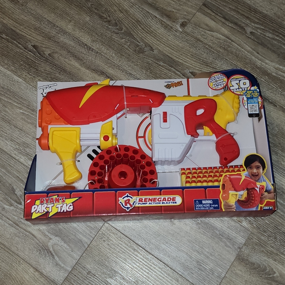 Ryan's World Dart Tag Renegade Pump Action Blaster - Picture 4 of 4